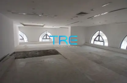 Office Space - Studio - 1 Bathroom for rent in Khalifa Street - Abu Dhabi