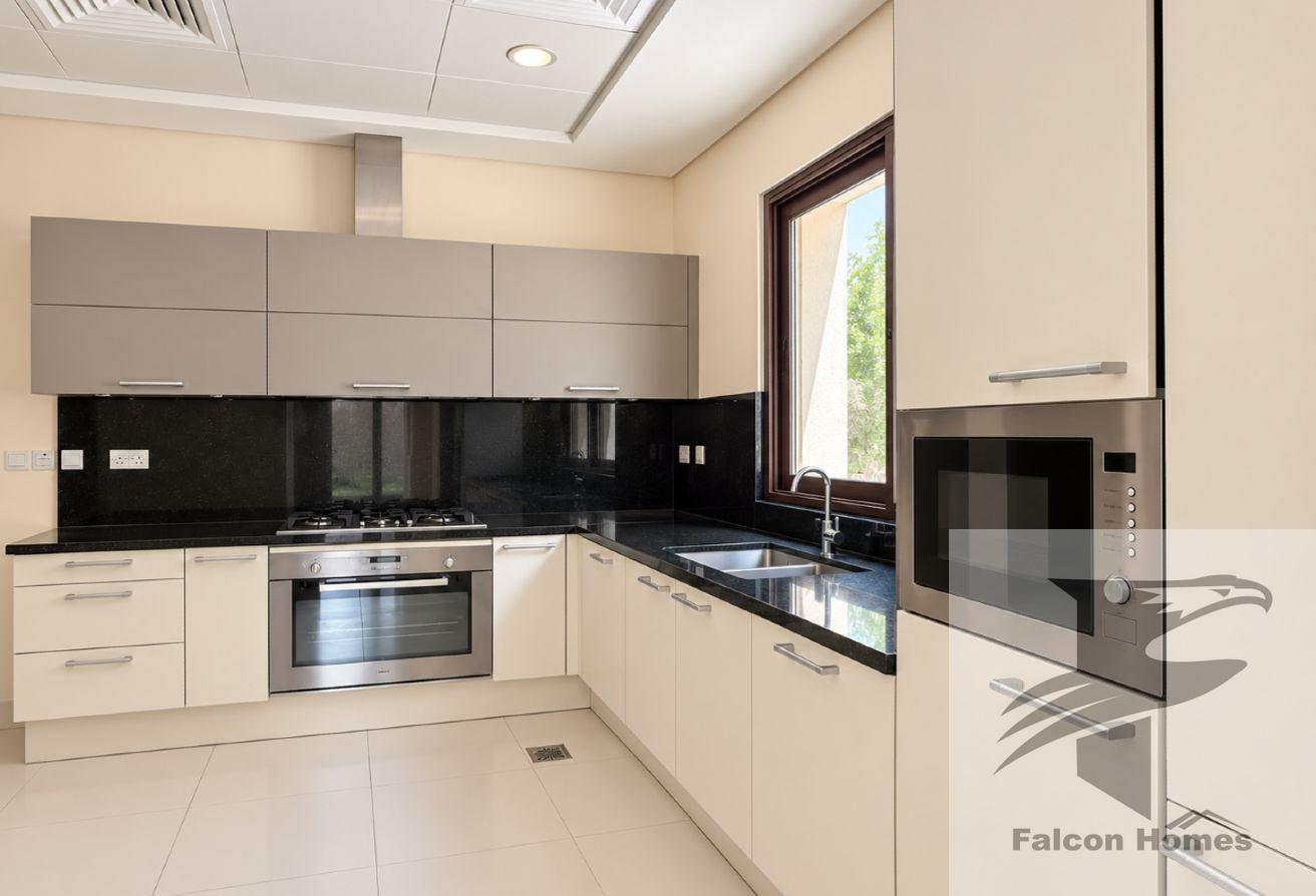 Spacious 5BR Villa with Big Garden Area photo 13