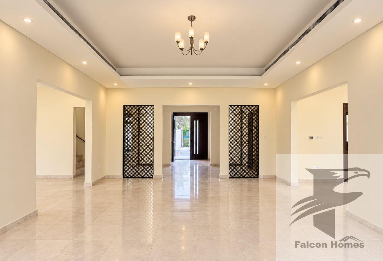 Spacious 5BR Villa with Big Garden Area photo 6