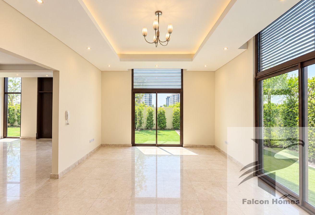 Spacious 5BR Villa with Big Garden Area photo 11
