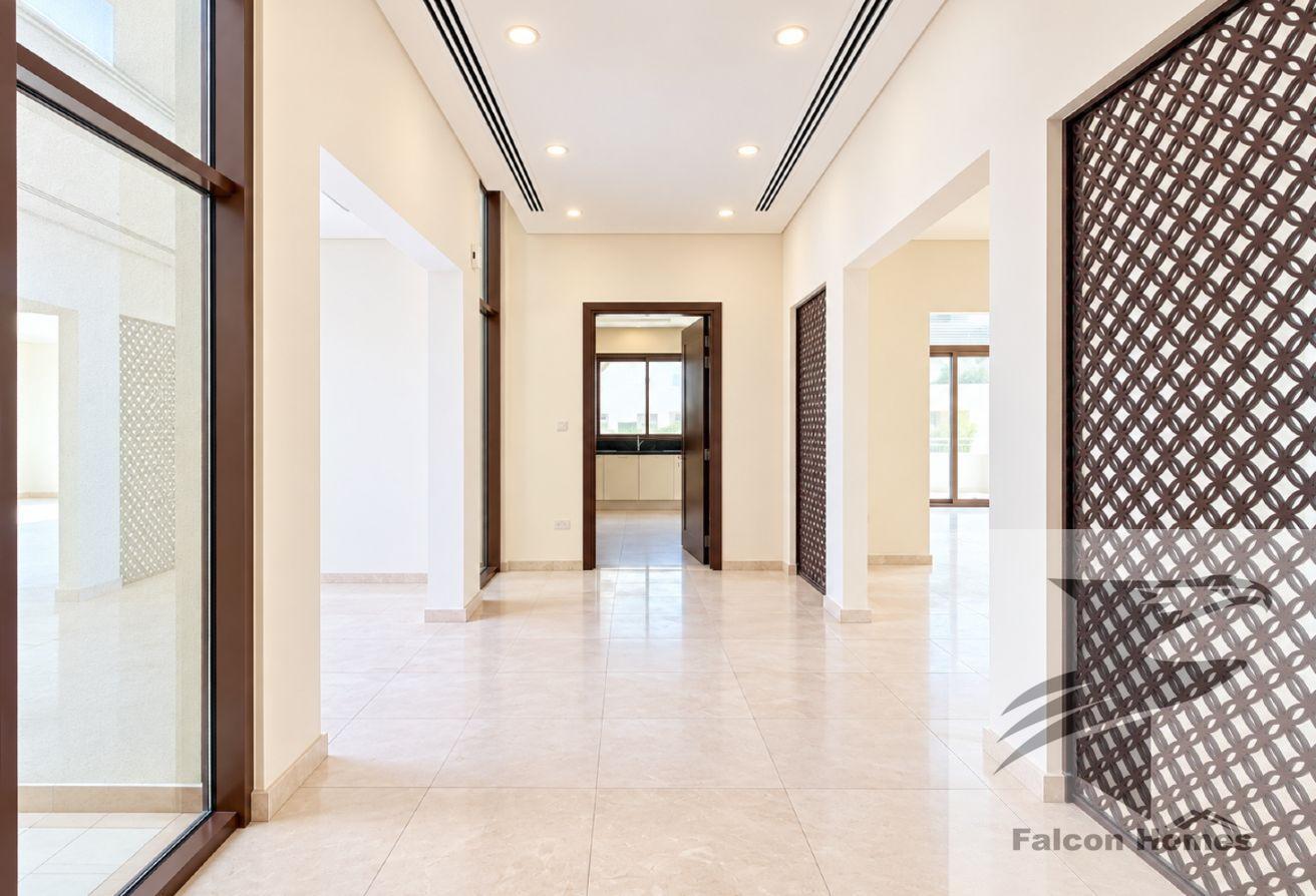 Spacious 5BR Villa with Big Garden Area photo 7