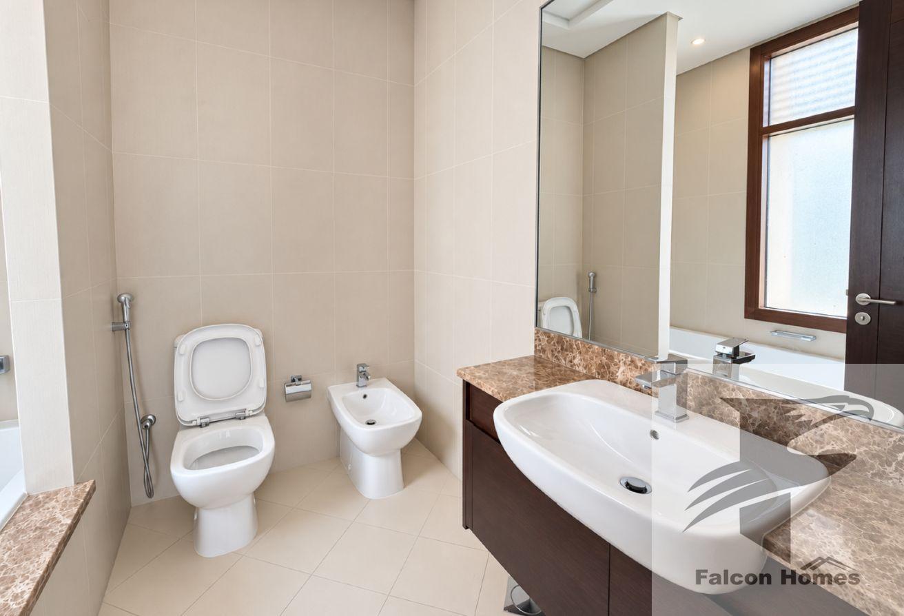 Spacious 5BR Villa with Big Garden Area photo 24