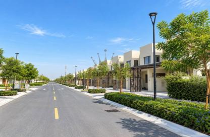 Villa - 3 - 4 for rent in Parkside 2 - Emaar South - Dubai South (Dubai World Central) - Dubai Villa - 3 - 4 for rent in Parkside 2 - Emaar South - Dubai South (Dubai World Central) - Dubai