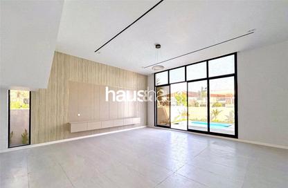 Villa - 5 Bedrooms - 6 Bathrooms for sale in District 6 - Jumeirah Park - Dubai