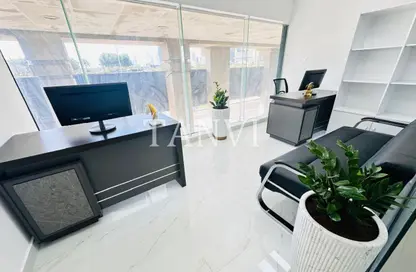 Office Space - Studio - 1 Bathroom for rent in Reem Residency - Al Karama - Bur Dubai - Dubai