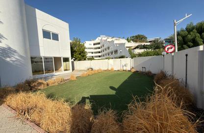 Villa - 4 Bedrooms - 5 Bathrooms for rent in Garhood Complex - Al Garhoud - Dubai