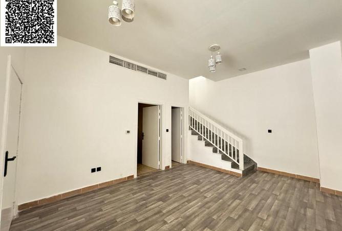 100851205 - Property Image 2