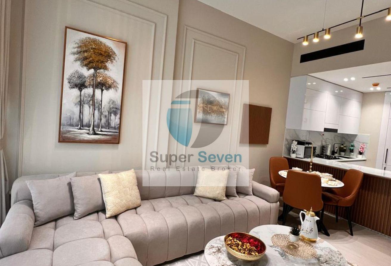 FULLY FURNISHED || MODREN LOOKING || BRAND NEW photo 4