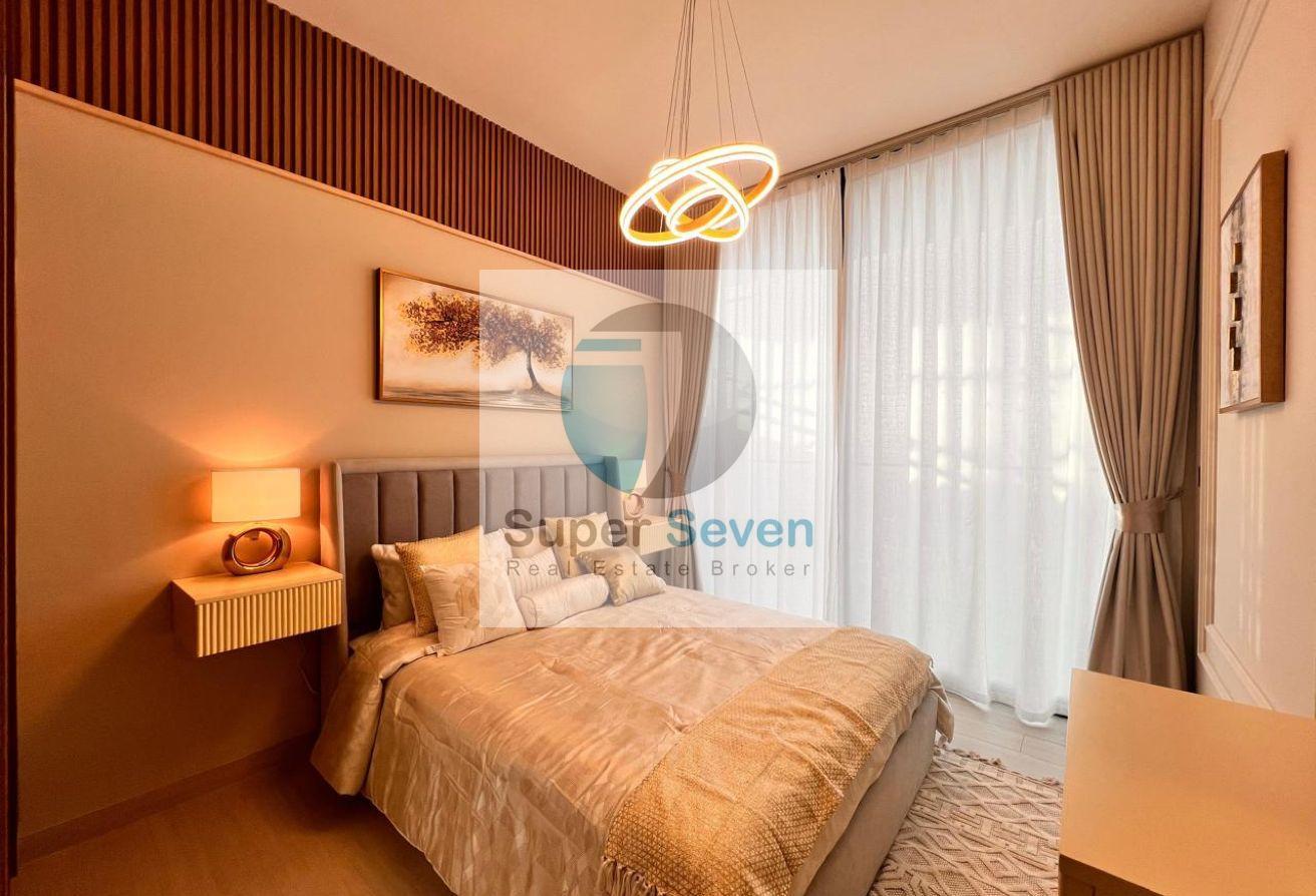 FULLY FURNISHED || MODREN LOOKING || BRAND NEW photo 2