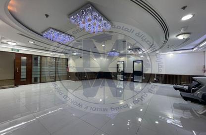 Shop - Studio - 1 Bathroom for rent in Hamdan Street - Abu Dhabi