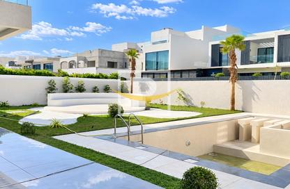 Villa - 6 - 6 for sale in District 6 - Jumeirah Park - Dubai
