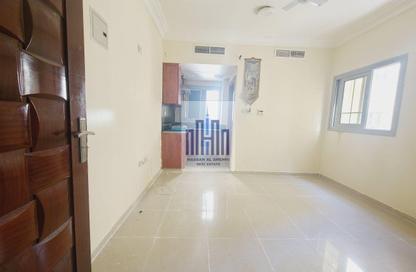 Apartment - Studio - 1 Bathroom for rent in Fire Station Road - Muwaileh - Sharjah