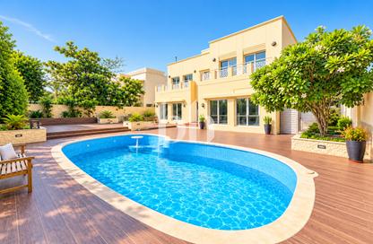 Villa - 5 - 5 for rent in Meadows 2 - Meadows - Dubai