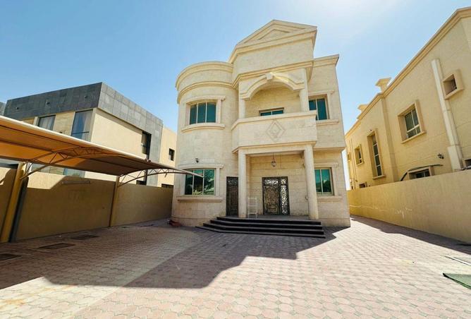 97803695 - Property Image 2