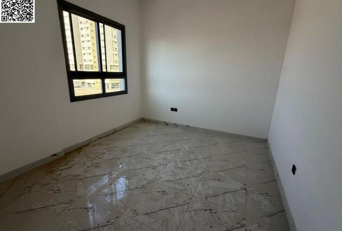 114182767 - Property Image 3