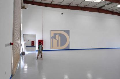 Warehouse - Studio - 1 for rent in Umm Al Thuoob - Umm Al Quwain