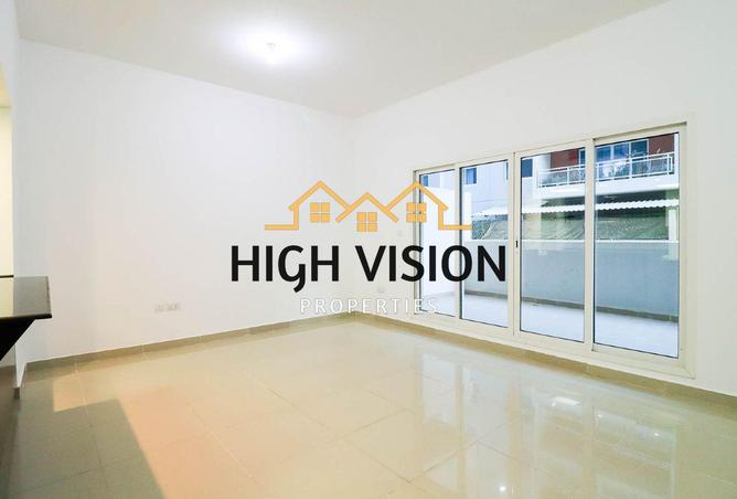 73839377 - Property Image 2