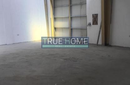 Warehouse - Studio for sale in Al Sajaa Industrial - Al Sajaa - Sharjah