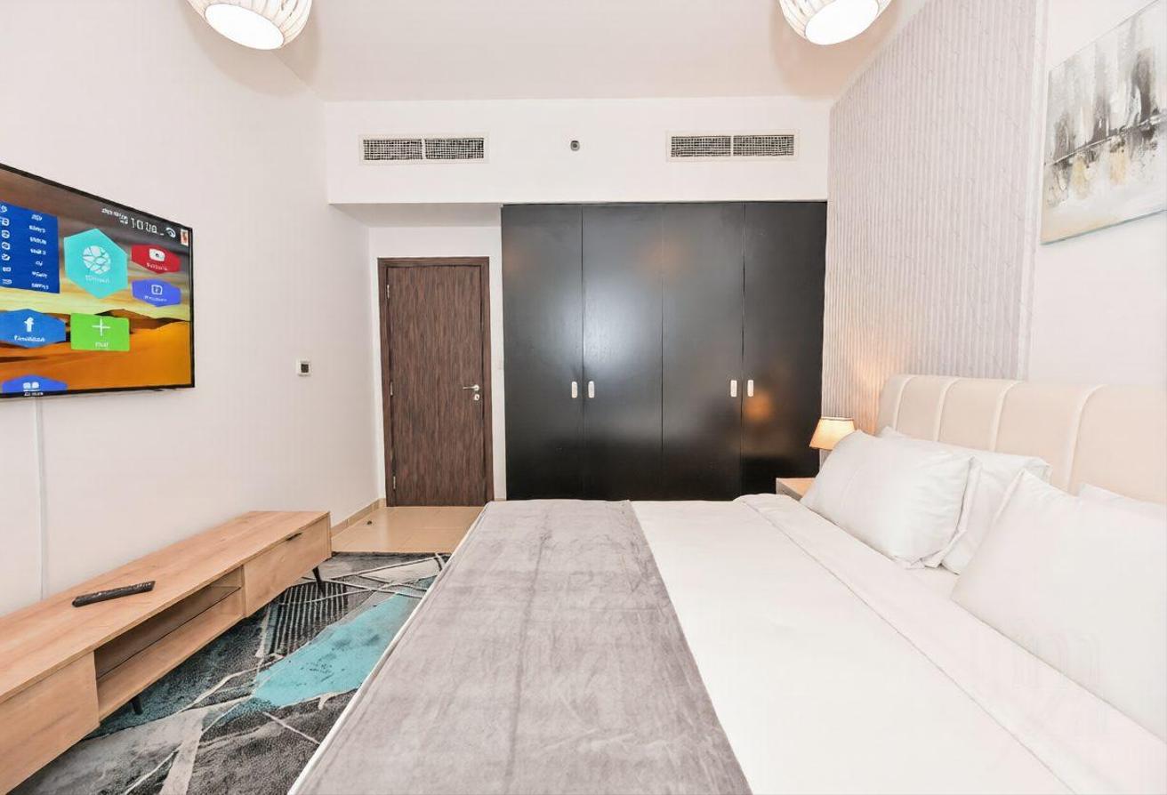 Renovated | Furnished | Marina View photo 15