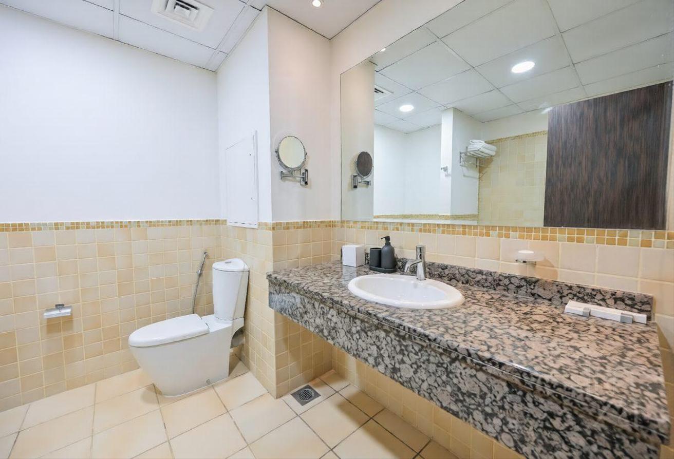 Renovated | Furnished | Marina View photo 26