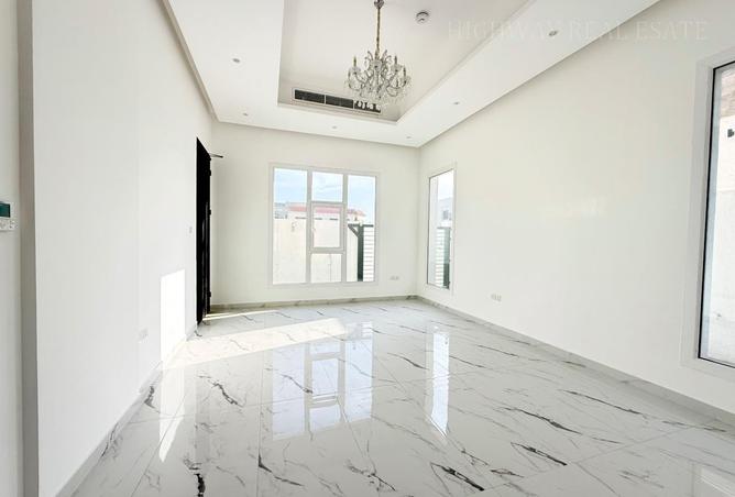 93567776 - Property Image 3