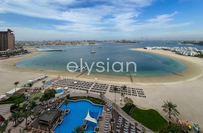 Apartment - 1 Bedroom - 2 Bathrooms for rent in Al Haseer - Shoreline Apartments - Palm Jumeirah - Dubai