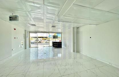 Shop - Studio - 1 for rent in Muwaileh 3 Building - Muwaileh - Sharjah