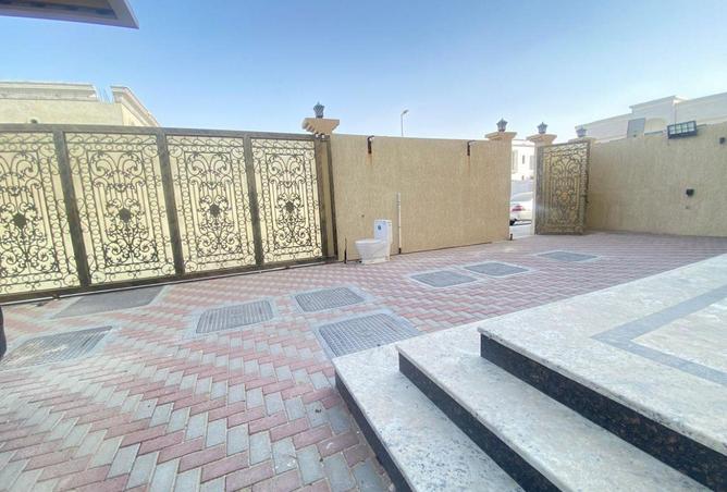92273004 - صورة العقار 2
