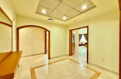 Apartment - 3 Bedrooms - 4 Bathrooms for rent in Al Khazna Tower - Al Najda Street - Abu Dhabi