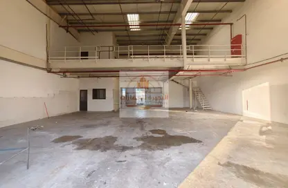 Warehouse - Studio - 1 Bathroom for rent in Al Jlail - Al Sajaa - Sharjah