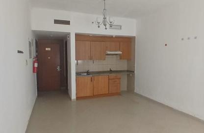 Apartment - Studio - 1 Bathroom for rent in Al Khan - Sharjah Apartment - Studio - 1 Bathroom for rent in Al Khan - Sharjah