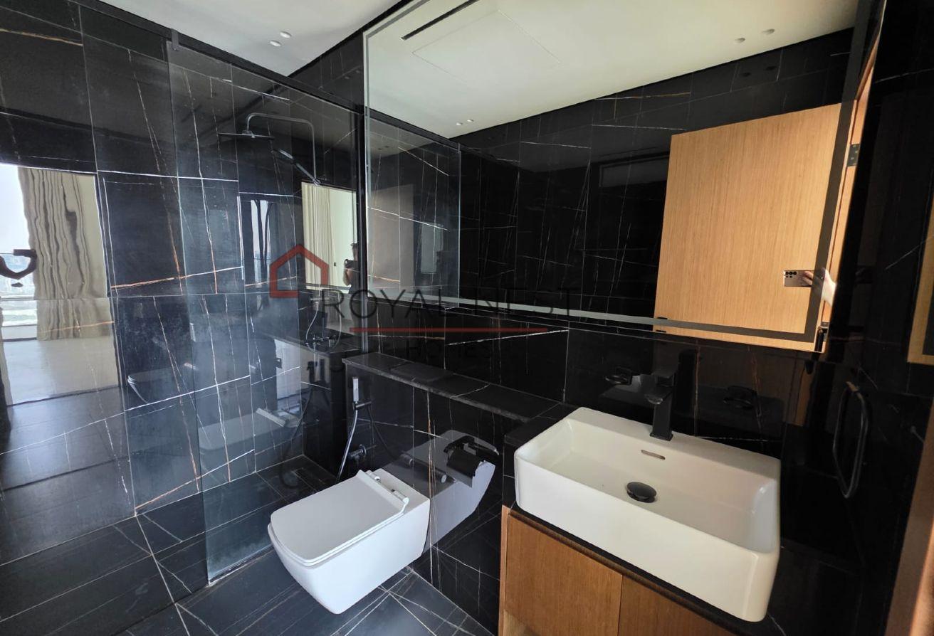 High Floor I With Appliances & Curtains | Vacant photo 12
