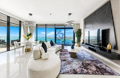Apartment - 3 Bedrooms - 3 Bathrooms for sale in Beach Vista Tower 1 - Beach Vista - Emaar Beachfront - Dubai Harbour - Dubai