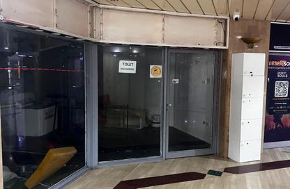 Shop - Studio - 1 Bathroom for rent in Murjanet Al Khaleej - Abu Baker Al Siddique Road - Deira - Dubai