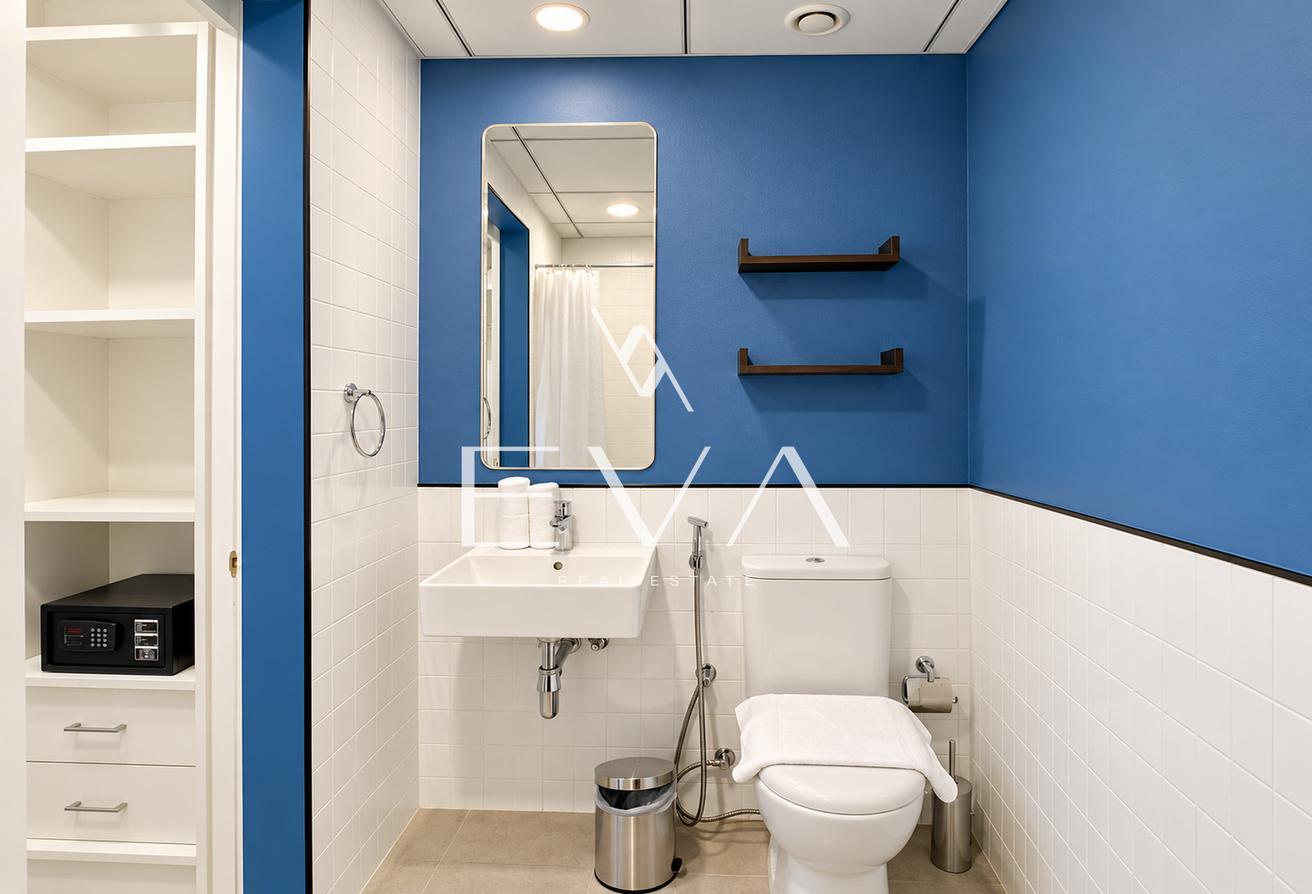 FURNISHED 2BR APARTMENT | MID FLOOR | VACANT photo 6