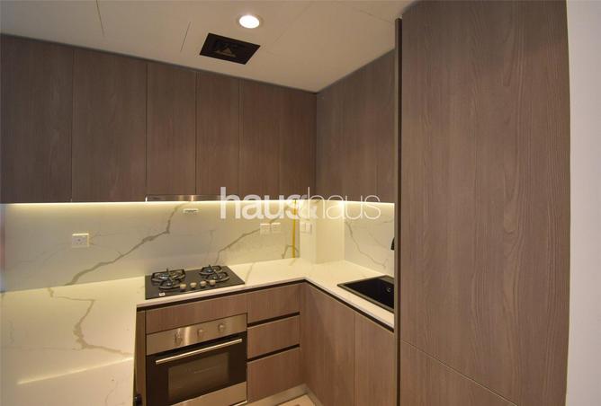 74231308 - Property Image 3