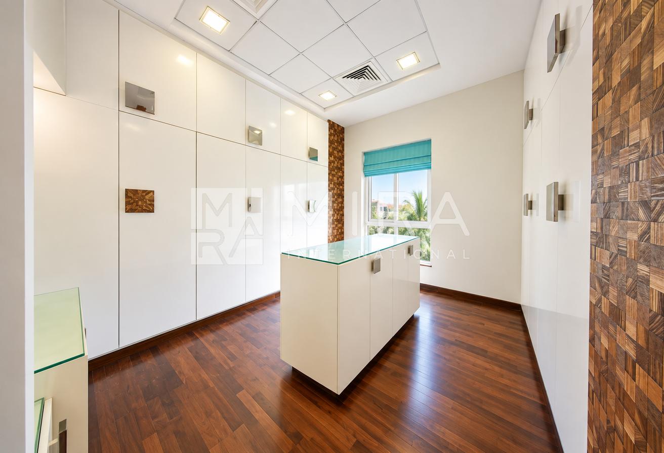 Elegant 7BR Villa | Spacious Family Home photo 17