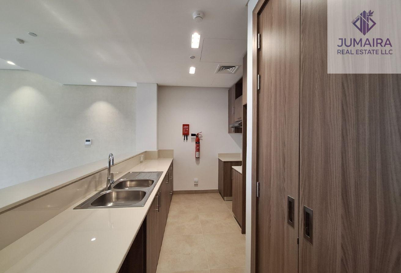 Spacious I Sea View 1BR for Sale | Gateway 2