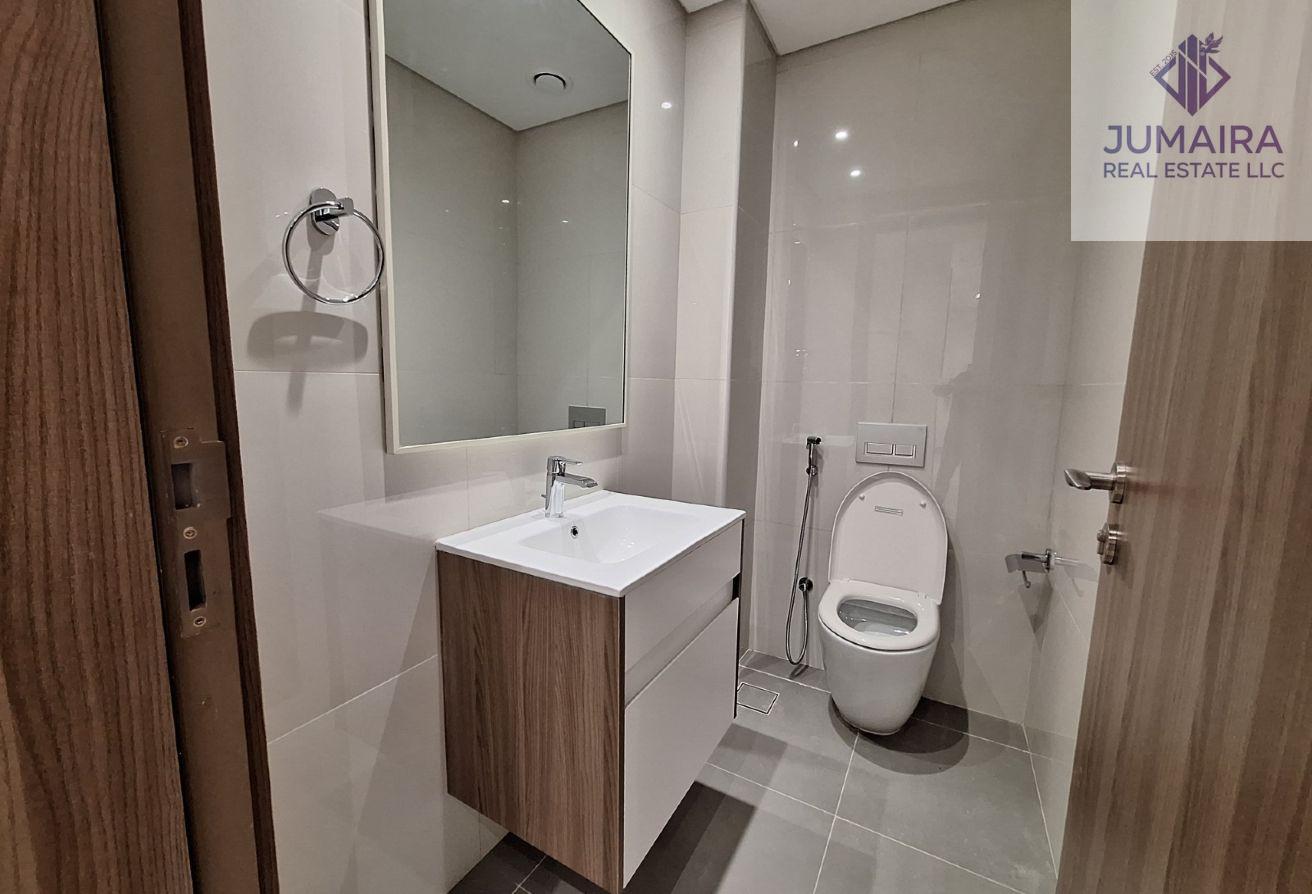 Spacious I Sea View 1BR for Sale | Gateway 2