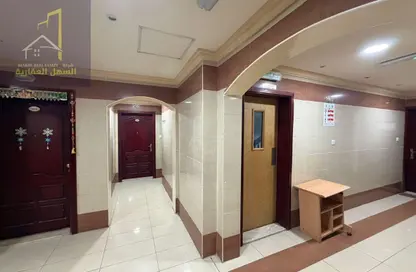 عمارة بالكامل - 8 غرف نوم - 8 حمامات للبيع في المجرة - الشرق - الشارقة