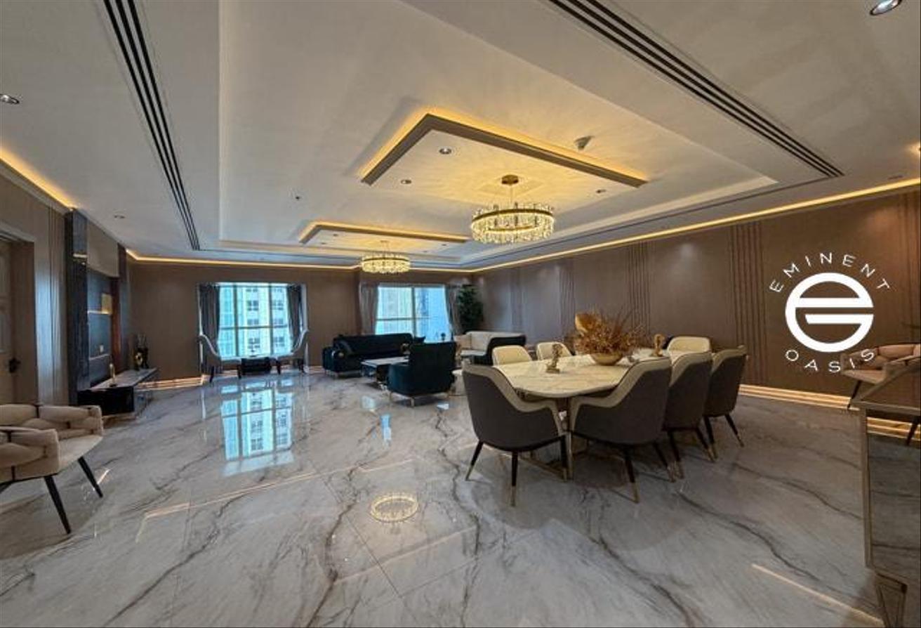 Modern furnished| upgraded | vacant | sale photo 4