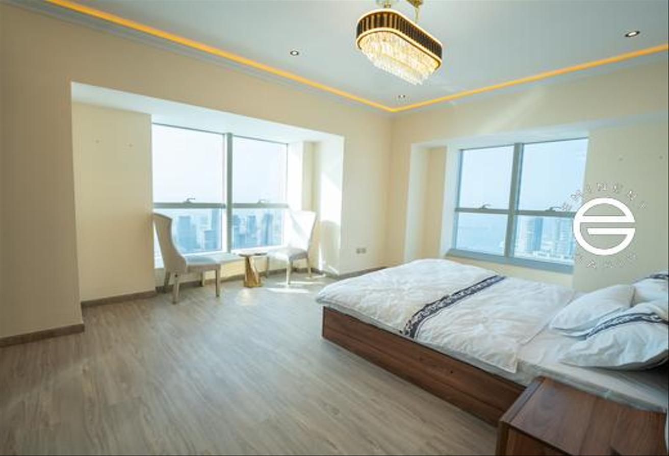 Modern furnished| upgraded | vacant | sale photo 19