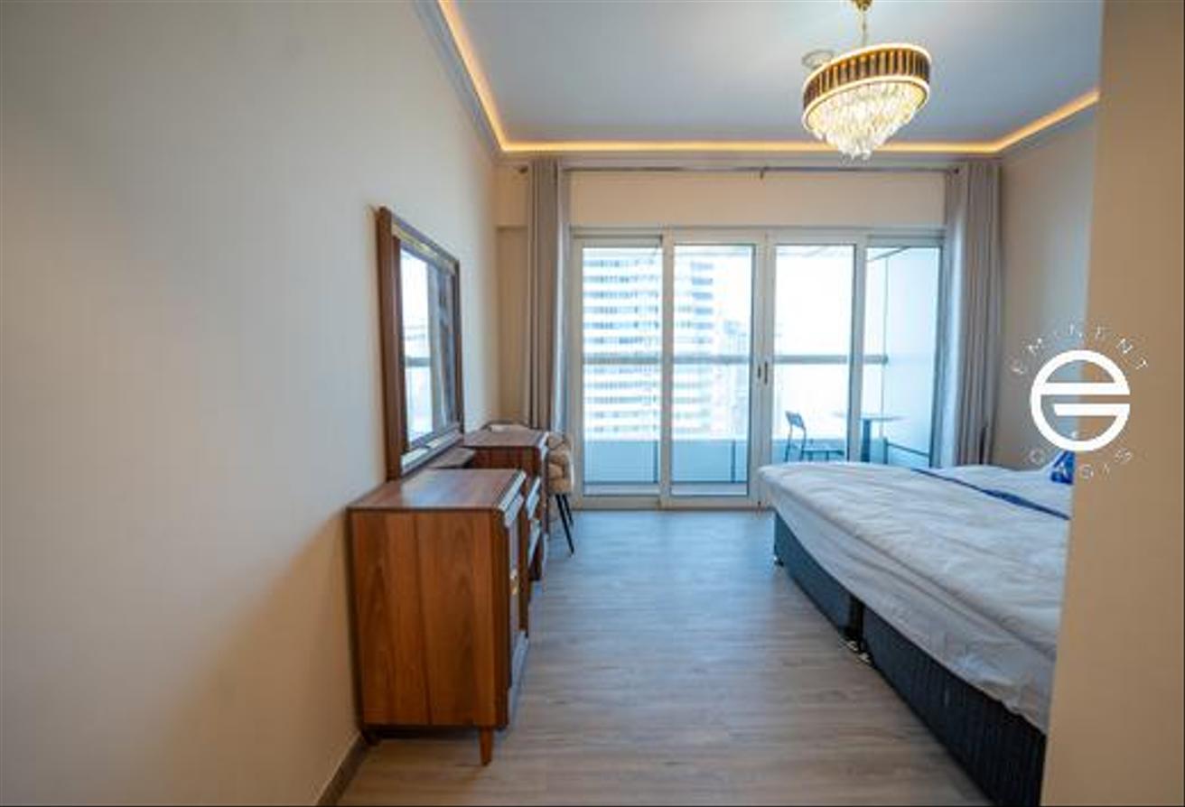 Modern furnished| upgraded | vacant | sale photo 20