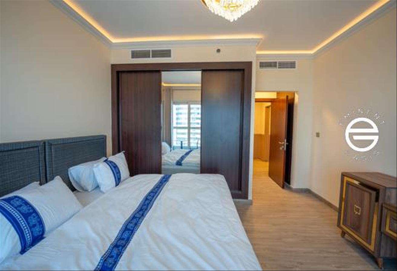 Modern furnished| upgraded | vacant | sale photo 25