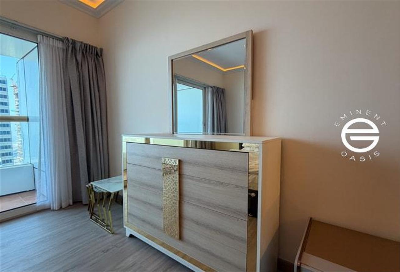 Modern furnished| upgraded | vacant | sale photo 28