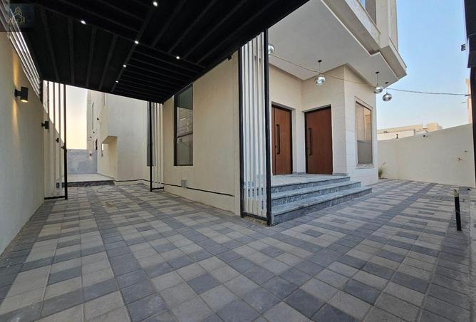 74621159 - Property Image 2