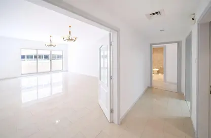 Apartment - 2 Bedrooms - 4 Bathrooms for rent in Juma Al Majid Building - Al Muraqqabat - Deira - Dubai Apartment - 2 Bedrooms - 4 Bathrooms for rent in Juma Al Majid Building - Al Muraqqabat - Deira - Dubai