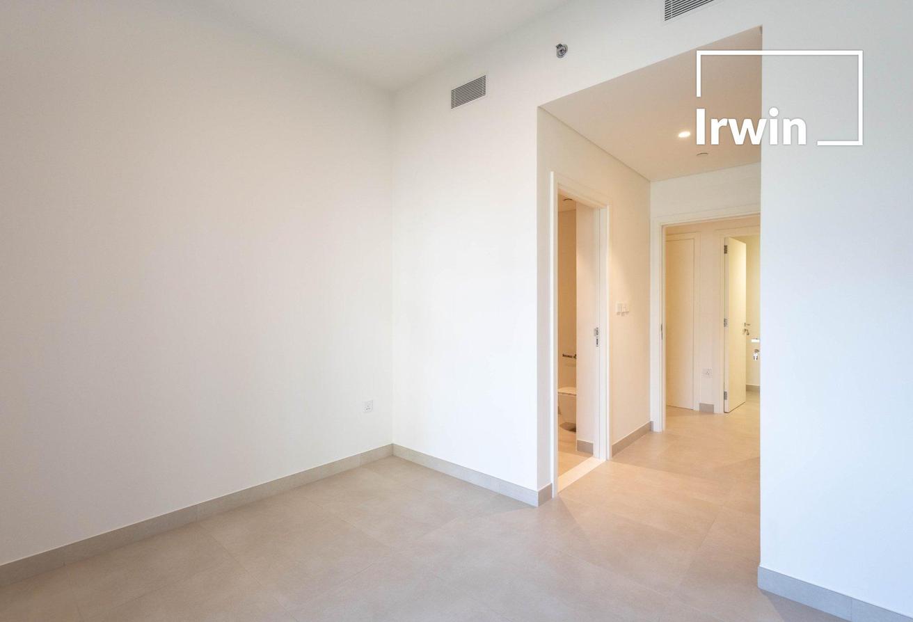 3BR Apartment | Direct Pool Access | Huge Terrace photo 8