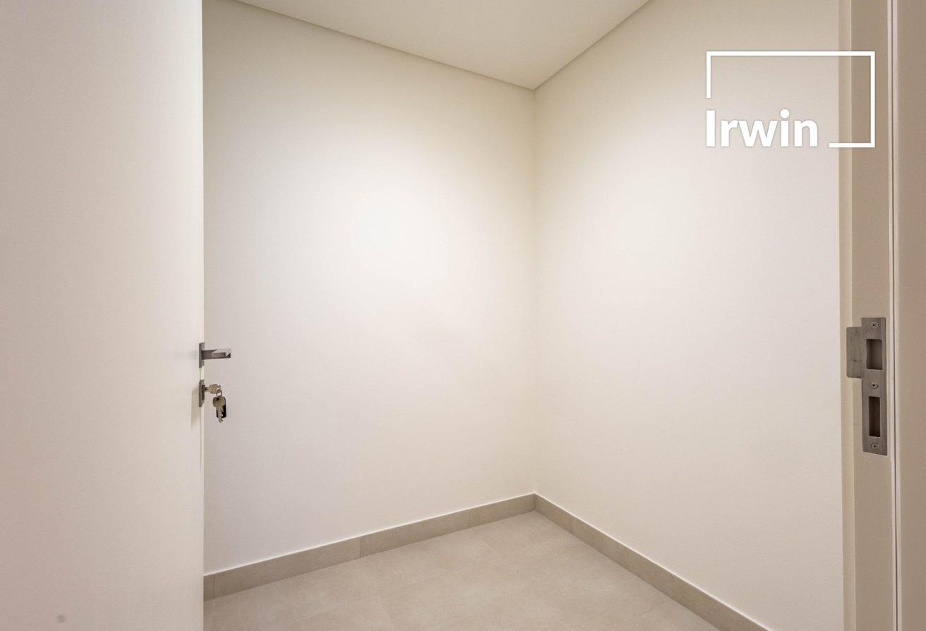 3BR Apartment | Direct Pool Access | Huge Terrace photo 11