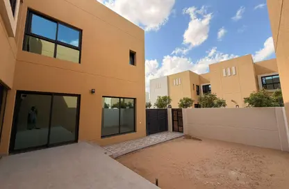 فيلا - 4 غرف نوم - 5 حمامات للايجار في مدينة الشارقة المستدامة - الشارقة